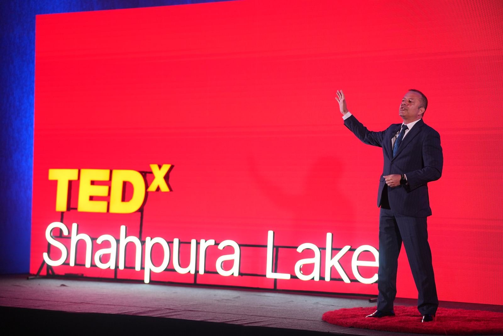 Prof. Himanshu Rai on the TEDxShahpura Lake 2026 stage